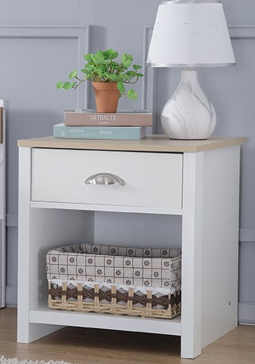 Derby Lamp Table: Classic Design for a Stylish and Illuminated Space