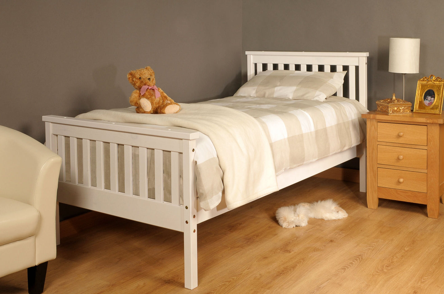 Atlantis Wooden Bed Frame - A Classic and Timeless Addition to Your Bedroom Decor