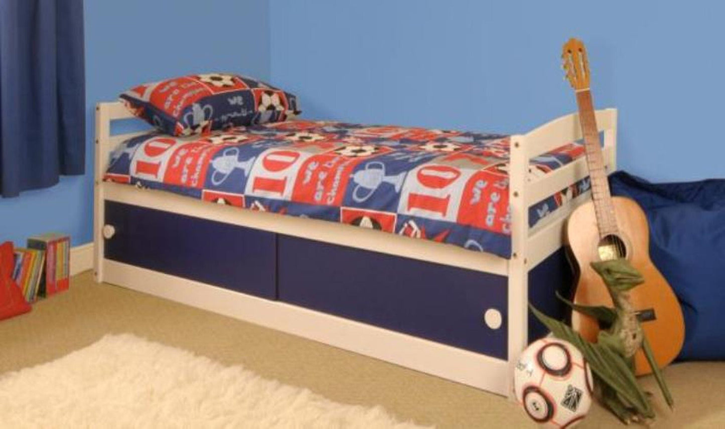 Single 3ft Bed with Slide Storage: Space-Saving and Convenient Design
